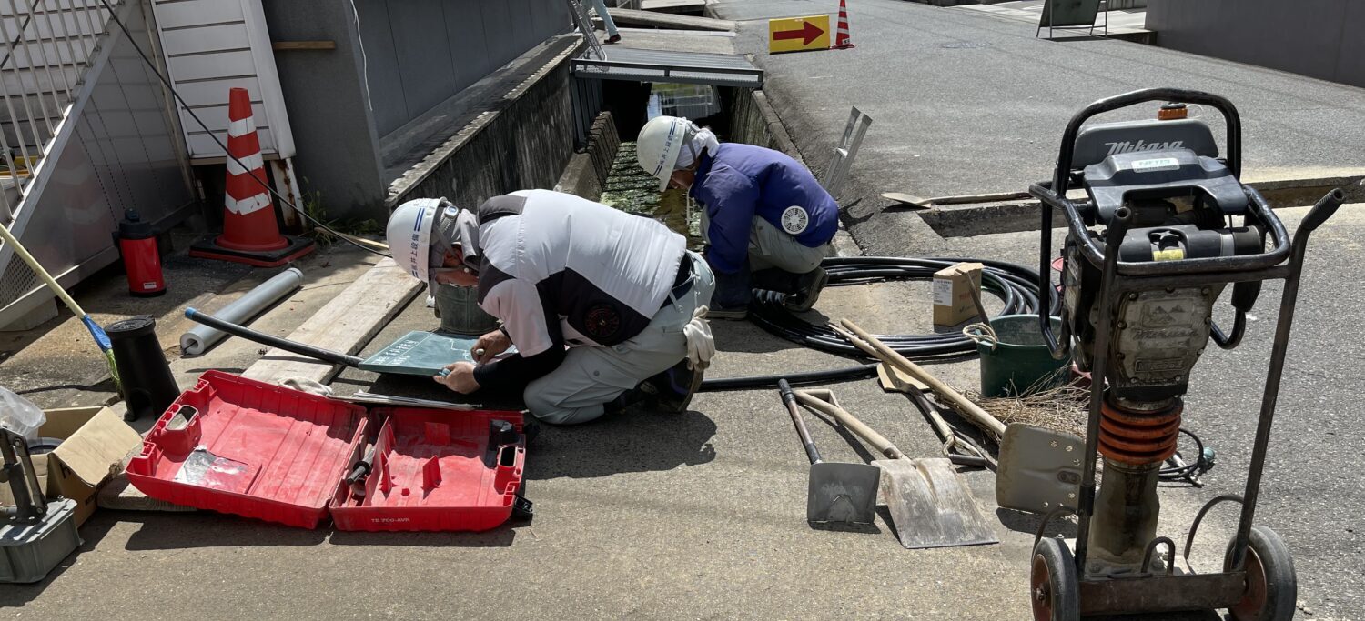 作業は先輩社員とすることが多く、未経験でもしっかりと学べる