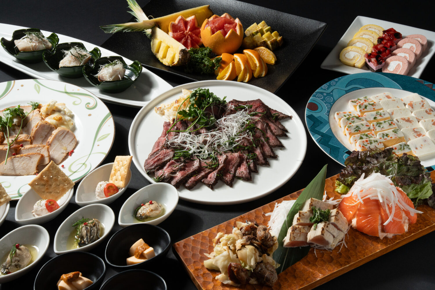 宴会ではお客様のご要望に応じて多様な<br />
プランをご用意しています。