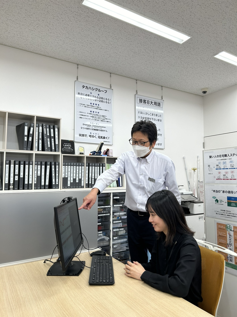 分からないことは先輩に確認