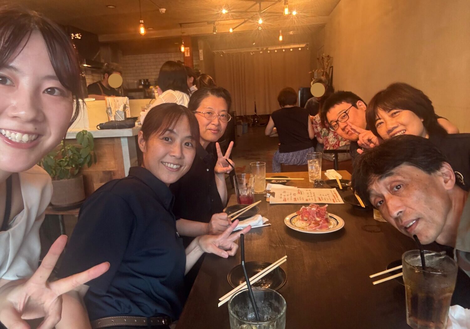 会社負担で部署懇親会を実施