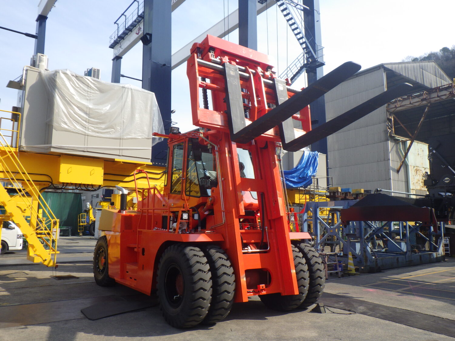 遠方から就職の方には借上社宅制度あり！