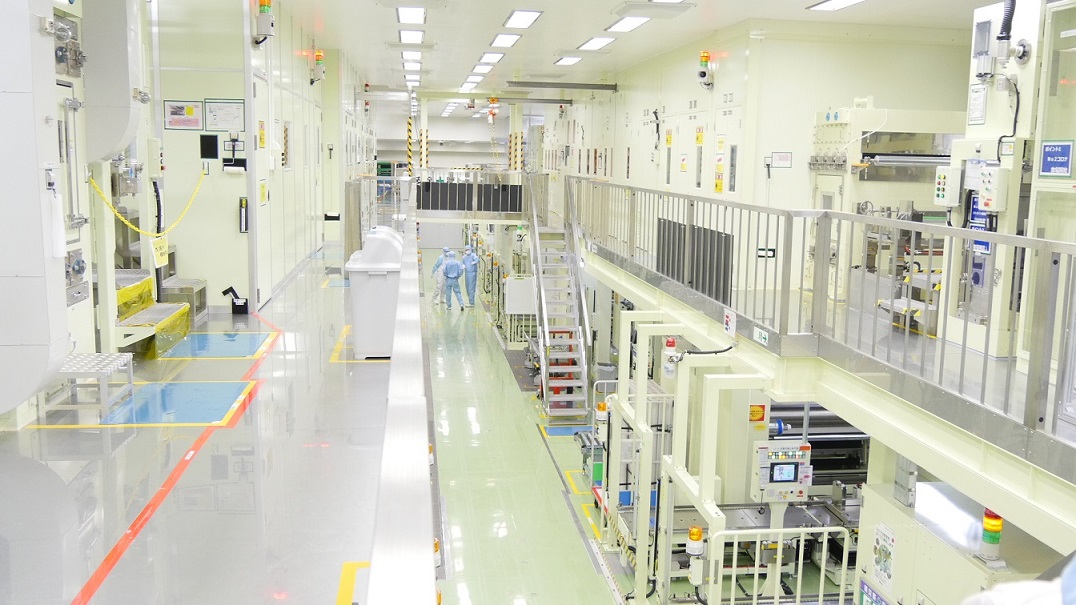 クリーンルーム内は温湿度が管理されています